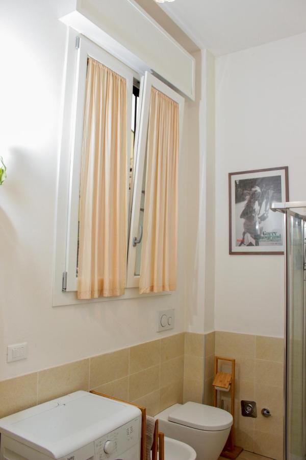Casa Agape Mazzini-Sant'Orsola Apartment Bologna Luaran gambar